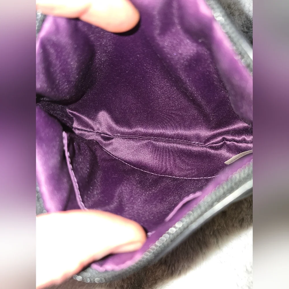EUC Coach Madison Wristlet Black Leather Pleated with purple Satin Lining‎